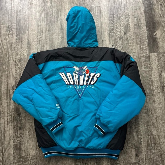 Vintage Charlotte Hornets Puffer Jacket Coat Logo 7 NBA Basketball Embroidered